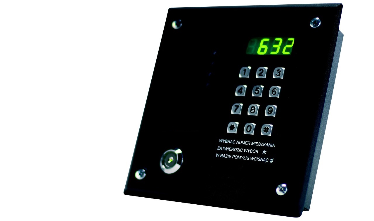 Un professionnel pour remplacer votre interphone